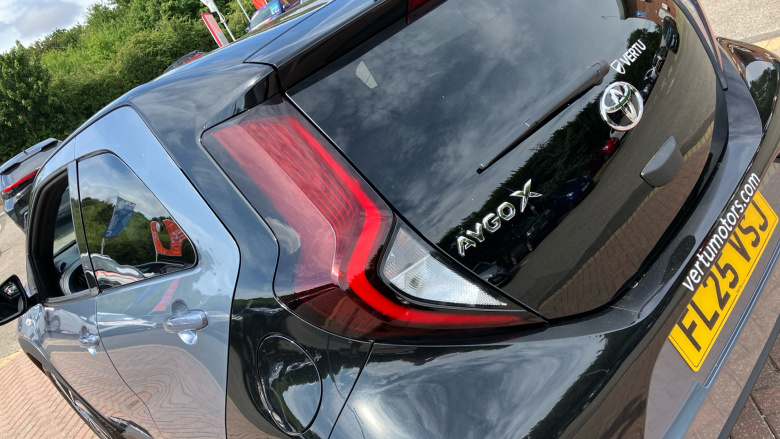 Toyota Aygo X 1.0 VVT-i Edge 5dr Petrol Hatchback